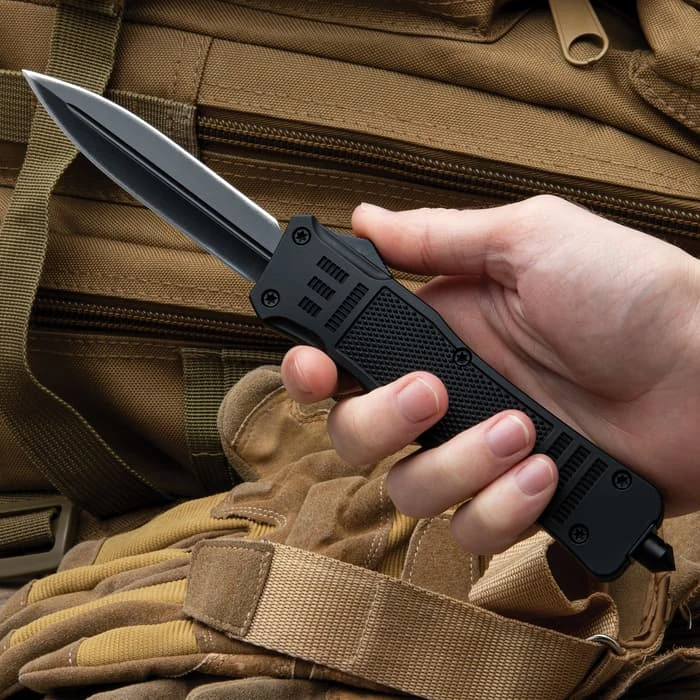 Bushmaster Mamba Automatic OTF Knife - Stainless Steel Blade, TPU Handle, Sliding Trigger, Glassbreaker, Pocket Clip 6 Bushmaster Mamba Automatic OTF Knife - Stainless Steel Blade, TPU Handle, Sliding Trigger, Glassbreaker, Pocket Clip - Image 4